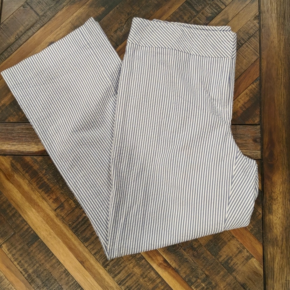 Ann Taylor Women's Searsucker Pants - Size 4